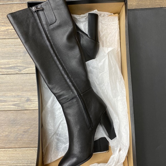 Knee High Leather Platform Boot - Picture 7 of 10
